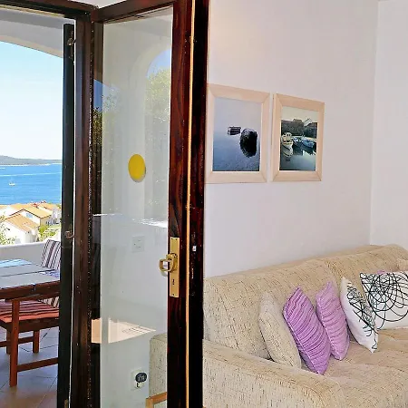 Avelini-3 Apartman Hvar Town