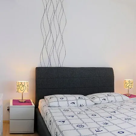 Apartman Avelini-3 Hvar Town