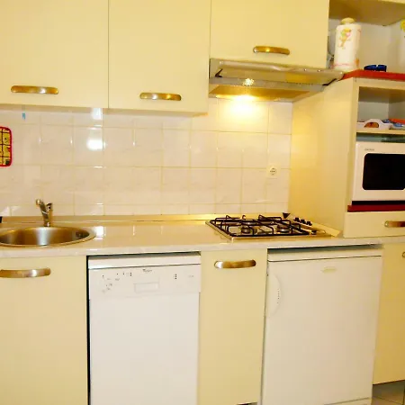 Avelini-3 Apartman *